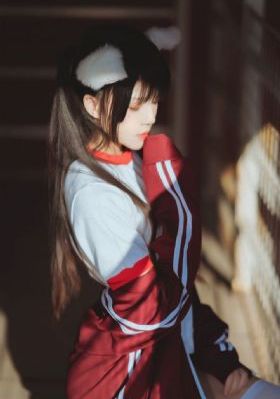 女人扒开尿道让男人捅